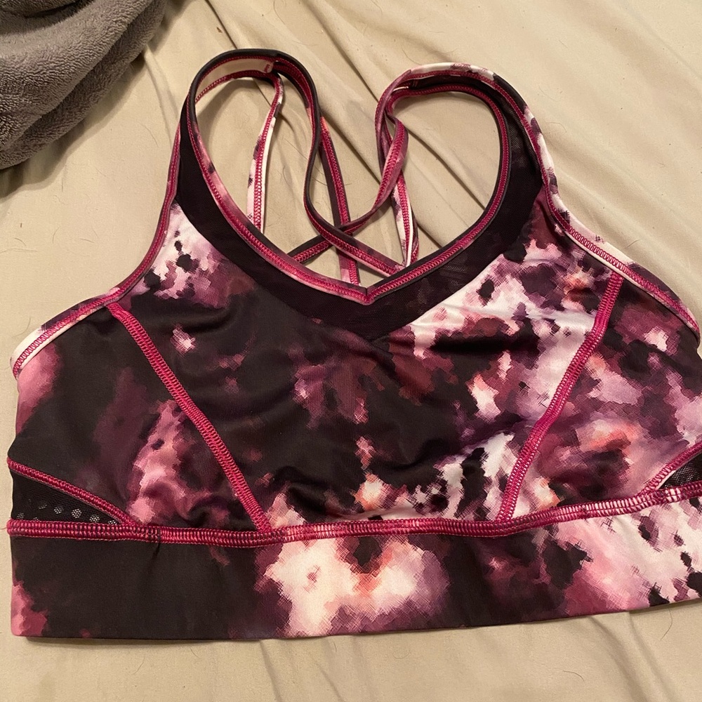 Lululemon sports bra